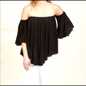 Noa Elle Off Shoulder Black Beautiful Top NWOT